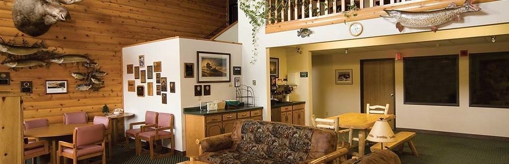 Mcquoid'S Inn And Event Center Isle 外观 照片